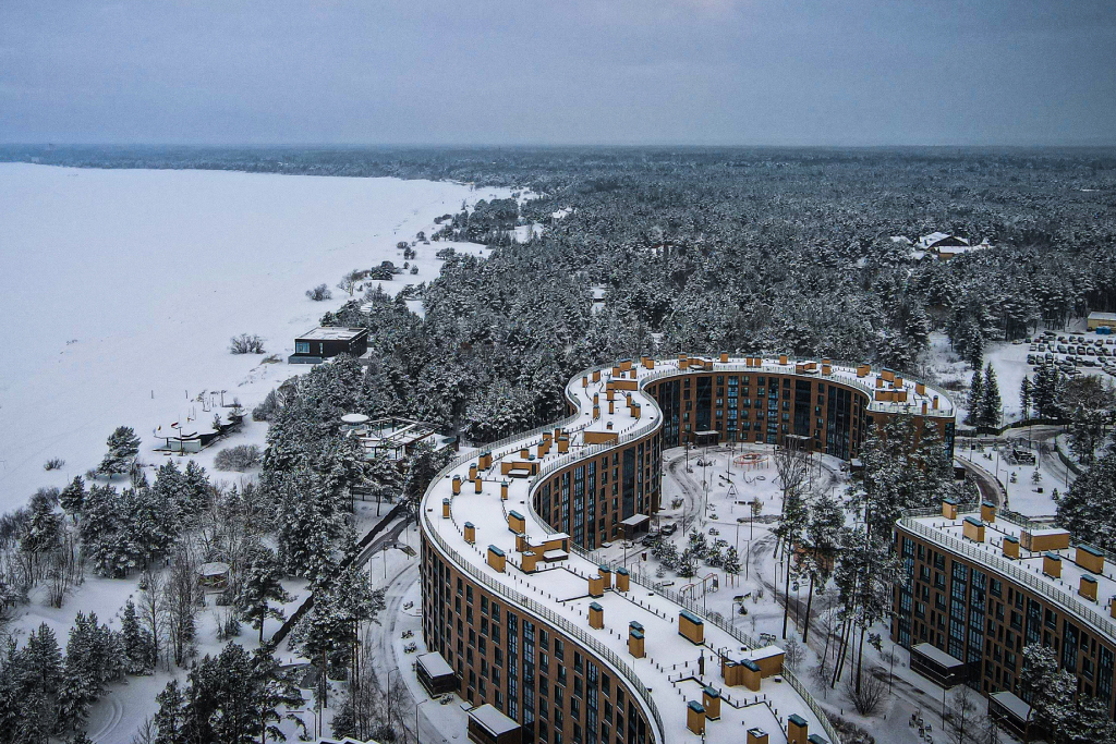 Современные апартаменты на заливе